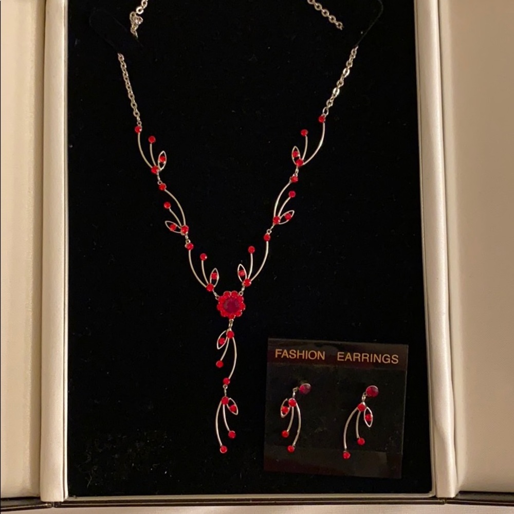Necklace and earrings set